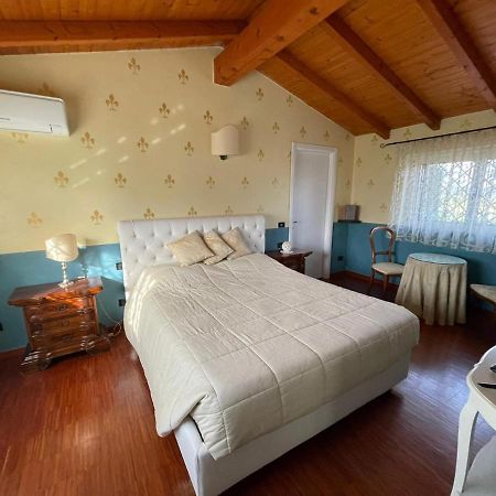 Lussuosa Villa Vicino Alla Stazione Caronno Pertusella Экстерьер фото